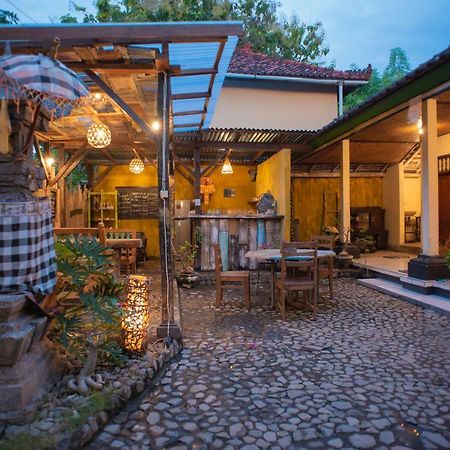 The Village Bed And Breakfast 러비나 외부 사진