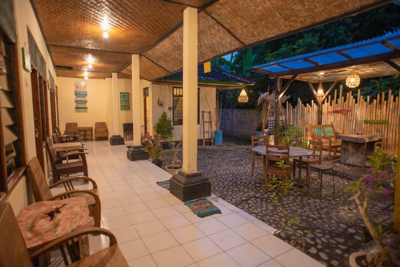The Village Bed And Breakfast 러비나 외부 사진