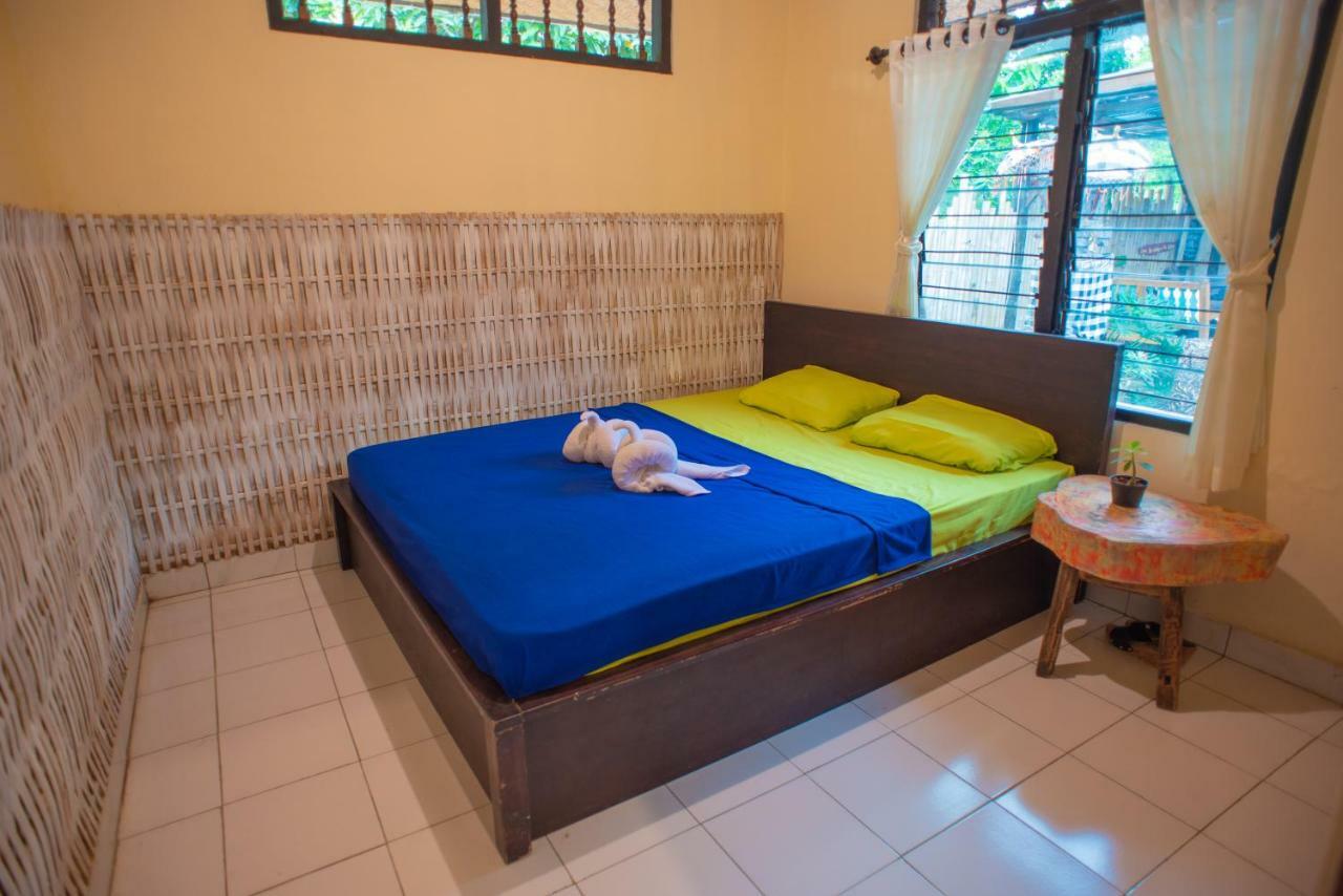 The Village Bed And Breakfast 러비나 외부 사진