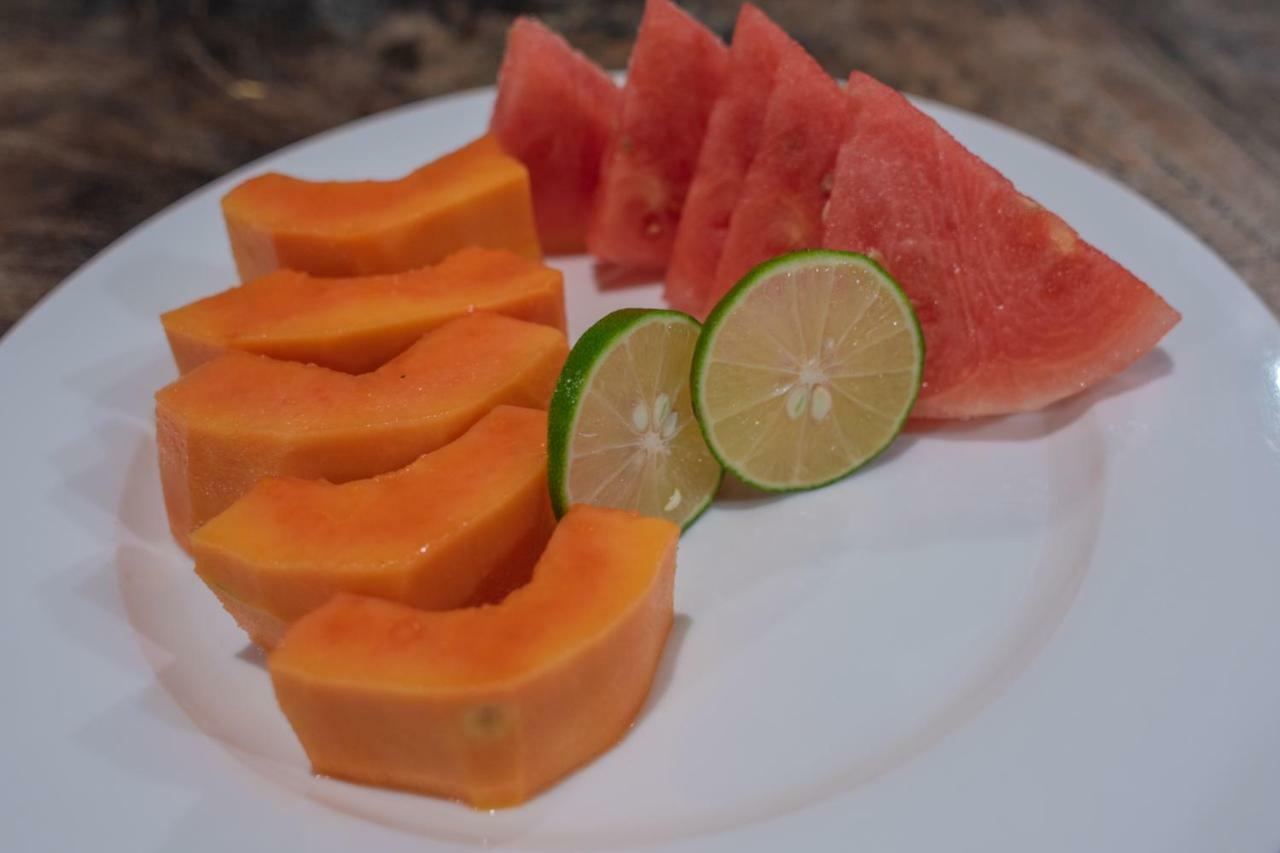 The Village Bed And Breakfast 러비나 외부 사진