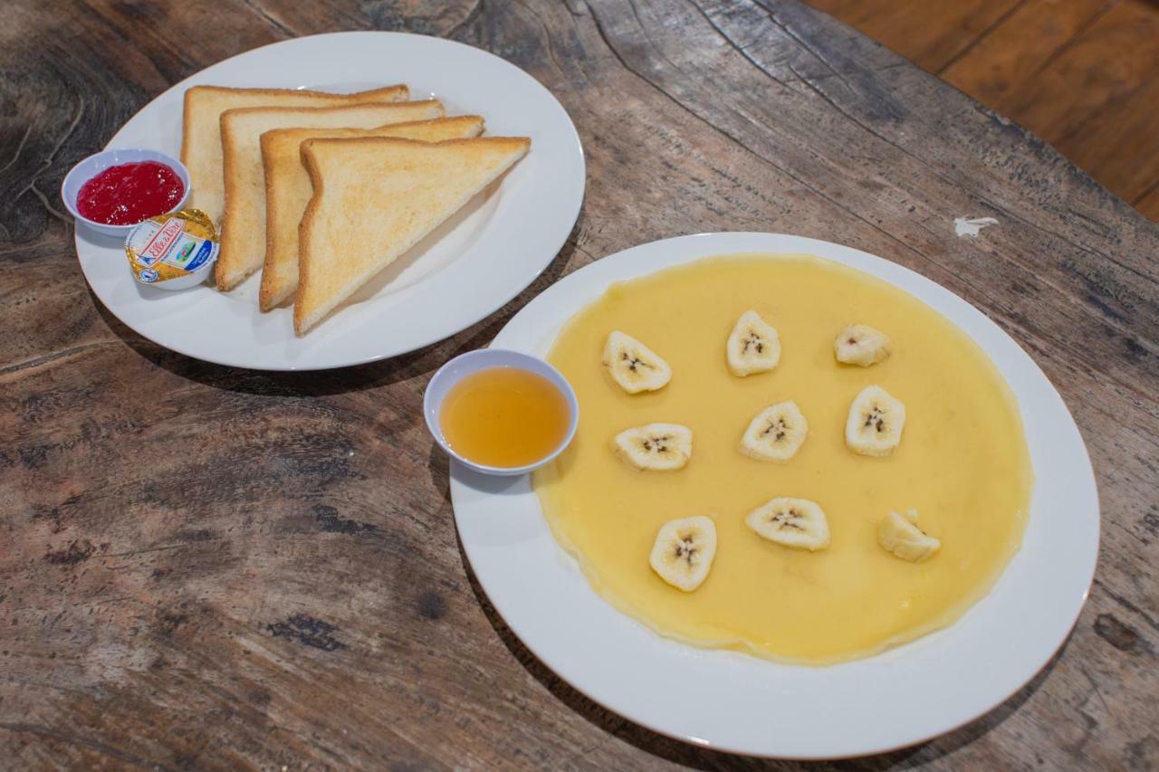 The Village Bed And Breakfast 러비나 외부 사진